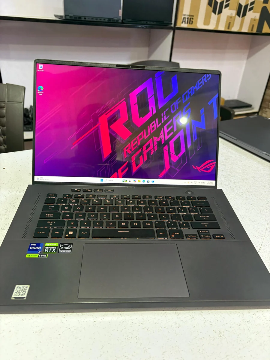 Asus ROG Zephyrus G16 | Intel Core i9-13900H (14 Cores / 20 Threads) | RTX 4060 8GB | 32GB RAM | 1TB NVMe SSD | 2K 240Hz | RGB Keyboard | Condition 10/10 | Original Charger