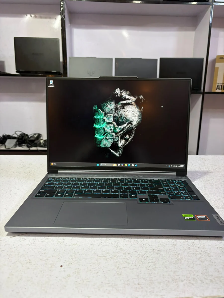 Lenovo Legion Slim 5 | AMD Ryzen 7 8845HS (8C/16T) | RTX 4070 8GB | 16GB DDR5 5600MT/s | 1TB NVMe SSD | AI NPU Boost | 2.5K 240Hz | Battery Health 100% | Almost New Condition | Original Charger