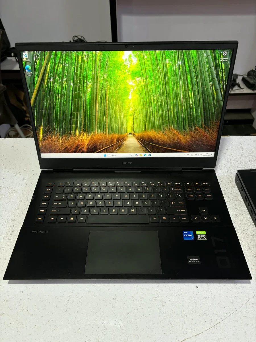 HP OMEN 17 | NVIDIA RTX 3070 Ti 8GB 150W | Intel Core i7-12800HX | 16GB DDR5 | 512GB NVMe SSD | 2K 165Hz Display | RGB Optical Keyboard | 85% Battery Health | Original Charger