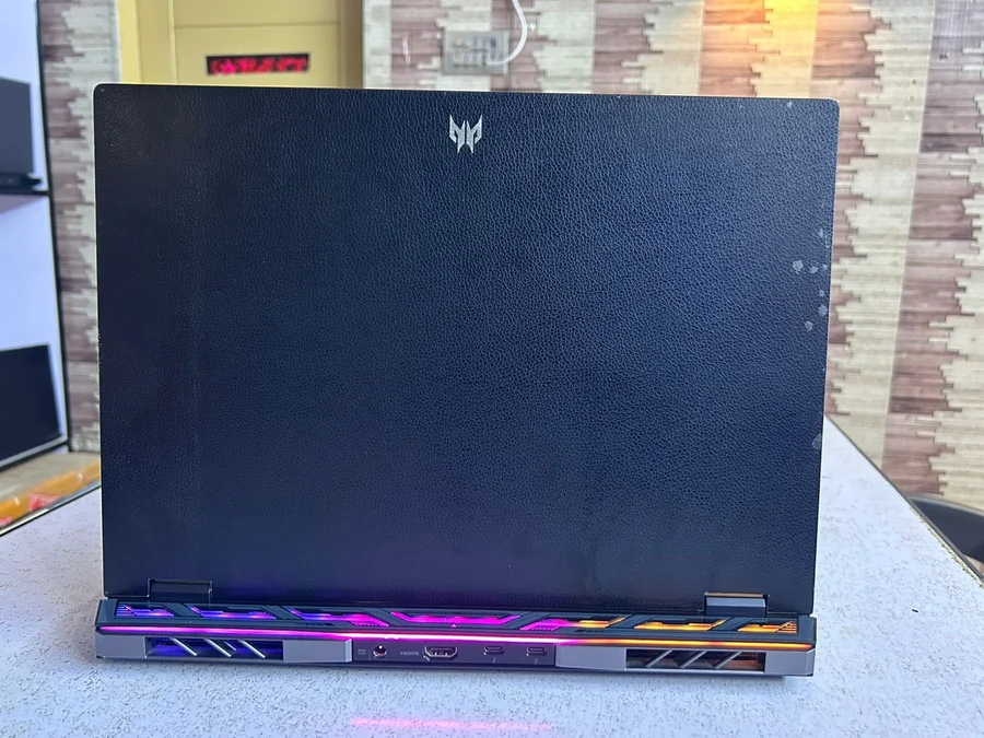 ACER PREDATOR HELIOS - ULTIMATE GAMING MONSTER EXTREME PERFORMANCE: Intel Core i9 13th Gen (24 Cores | 32 Threads) 32GB DDR5 RAM - zero lag multitasking 1TB SSD - blazing fast speeds GRAPHICS POWERHOUSE: NVIDIA RTX 4080 12GB - max settings AAA gaming, 3D & rendering ready DISPLAY DOMINATION: 2K High-Resolution Screen 240Hz Refresh Rate - ultra-smooth competitive gameplay PREMIUM FEATURES: RGB Keyboard & Ambient Lighting Advanced Predator Cooling System Original Charger Included