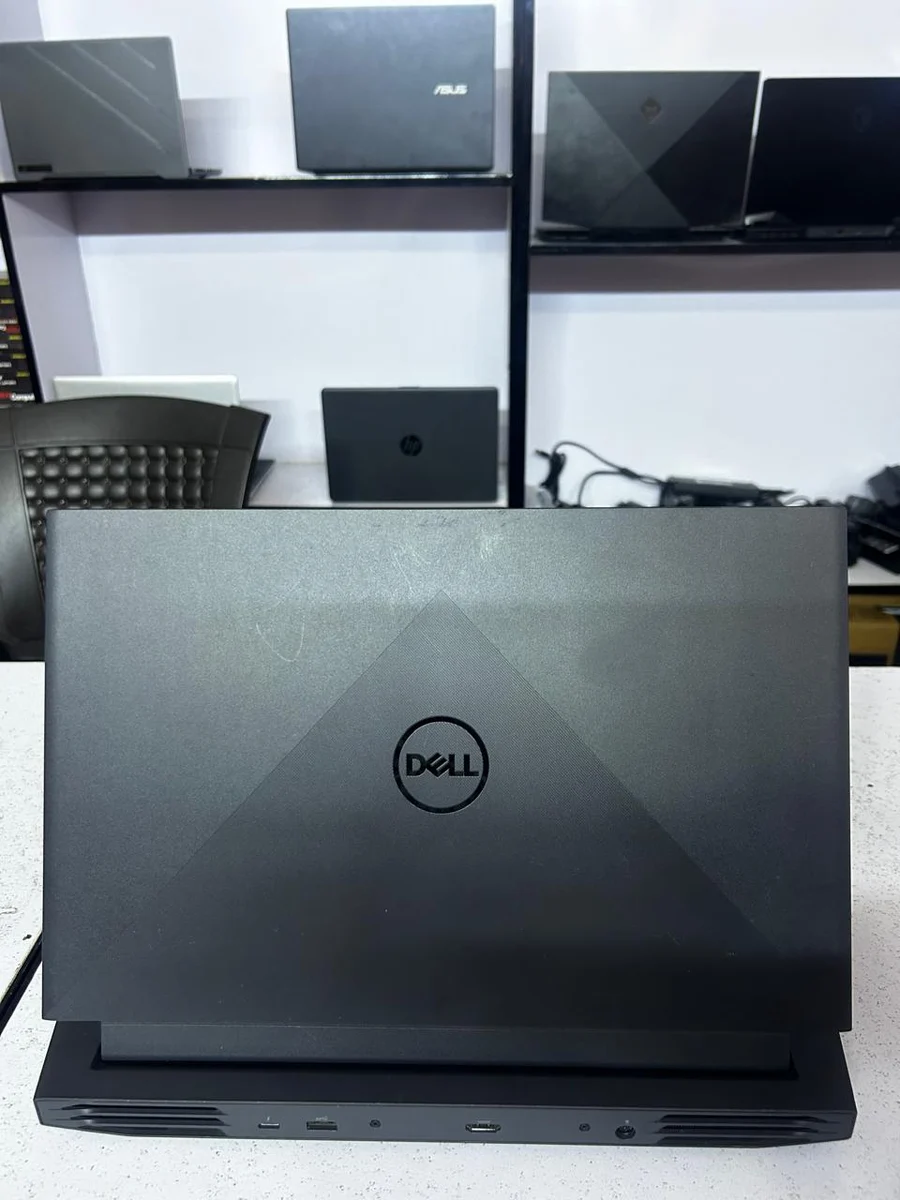 Dell G15 5520 - Alder Lake - 12th Gen Core i5 12500H Dodeca-Core Processor 16GB 512GB SSD 4-GB NVIDIA GeForce RTX3050 GDDR6 GC 15.6" Full HD 1080p AG WVA 120Hz 250nit Narrow Border Display DolbyAudio Backlit KB W11 (Dark Shadow Grey)