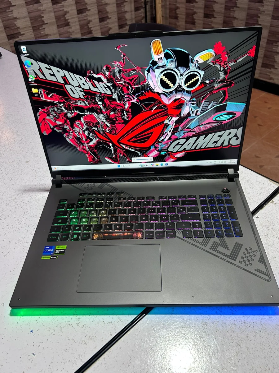 Asus Rog Strix G18 G814JZ(Core i7 13th Gen, 32GB/1TB, RTX 4080)